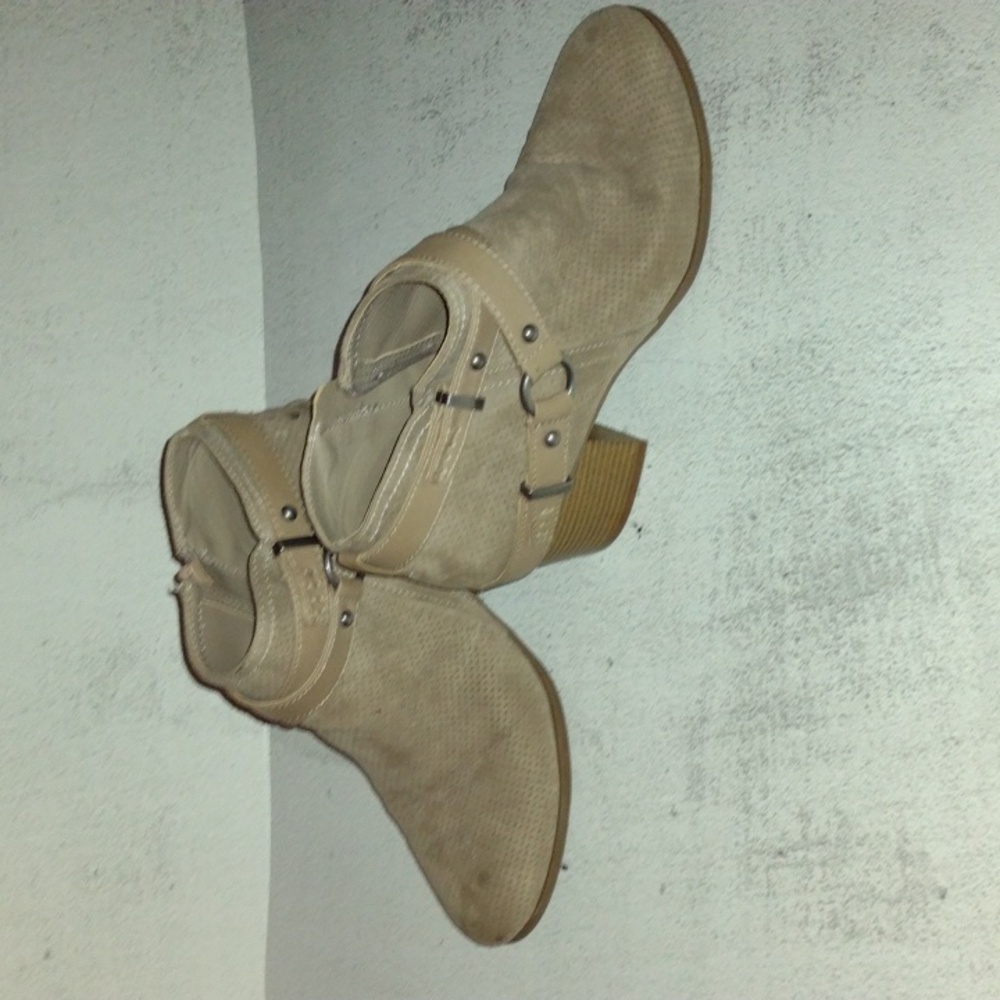 Indigo Rd. Almond Bootie, 7M